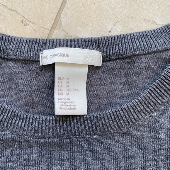 Basic by H&M Sweater Grey Medium - Picture 3 of 3